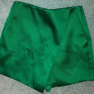 Top short green skort size 2 bought in London